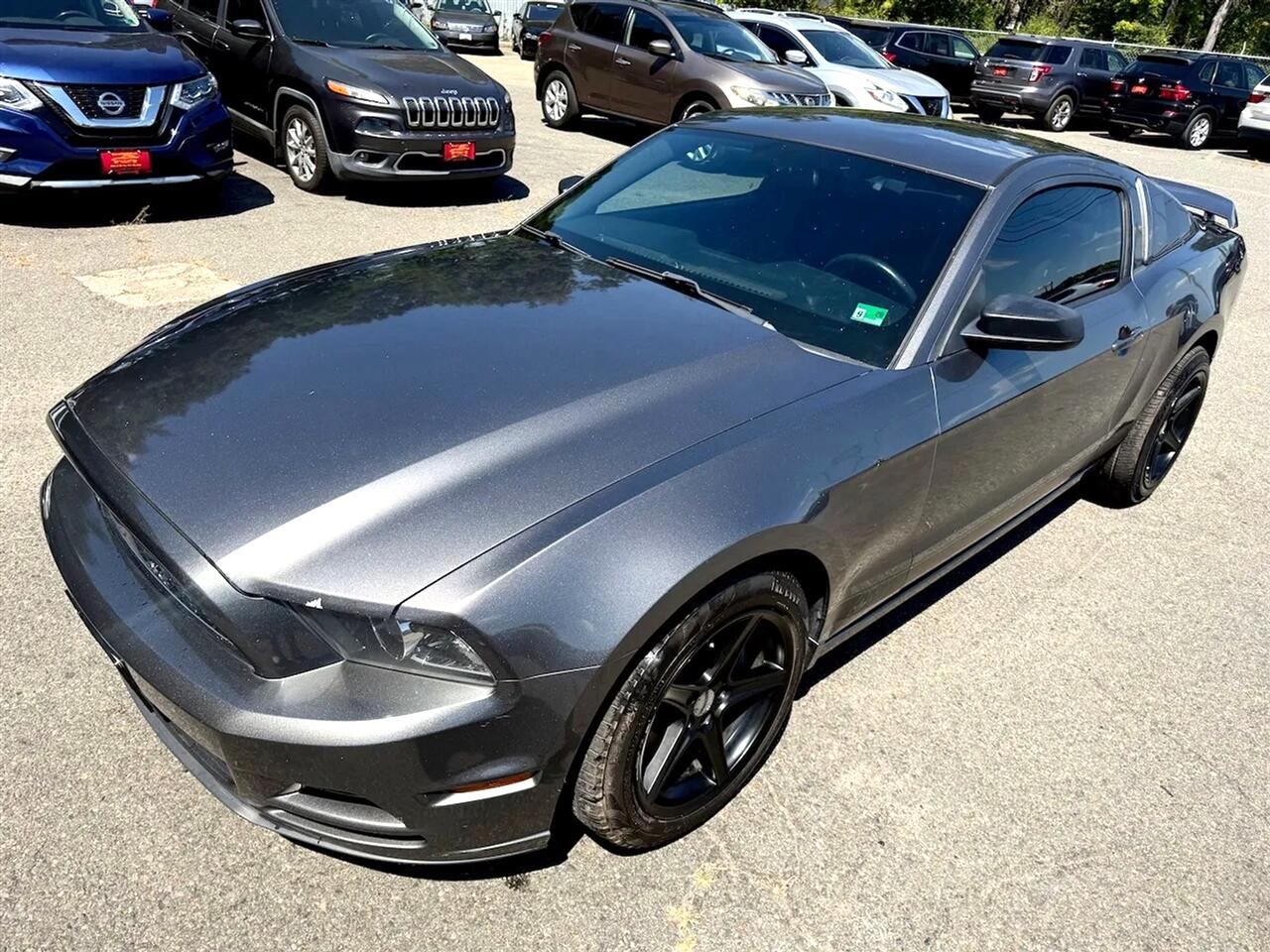 Ford Mustang V6 Coupe 2014 Ford Mustang V6 Coupe 2014