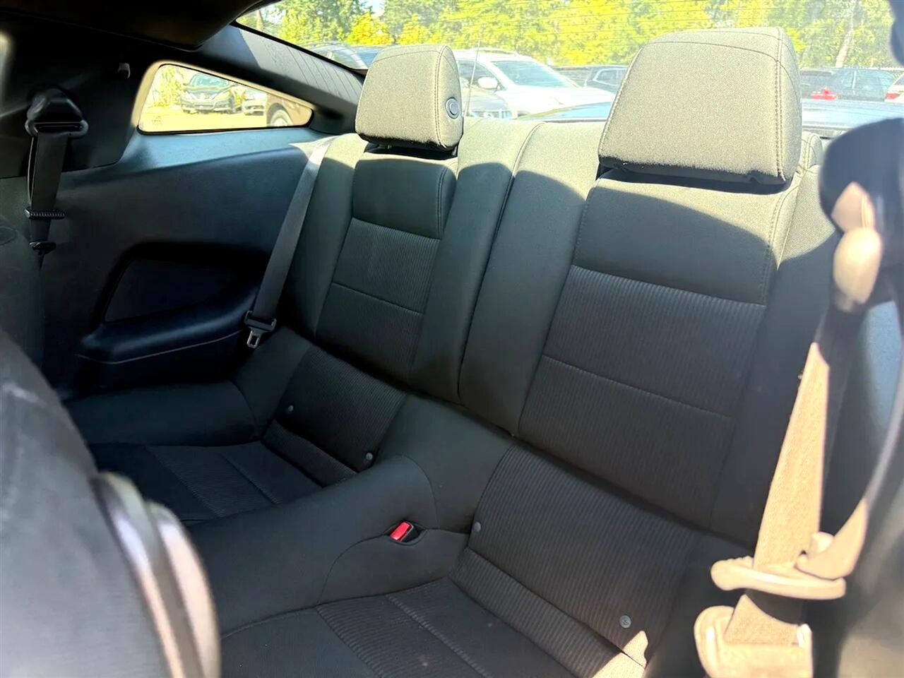 Ford Mustang V6 Coupe 2014 Ford Mustang V6 Coupe 2014