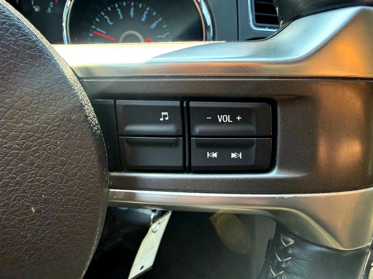 Ford Mustang V6 Coupe 2014 Ford Mustang V6 Coupe 2014