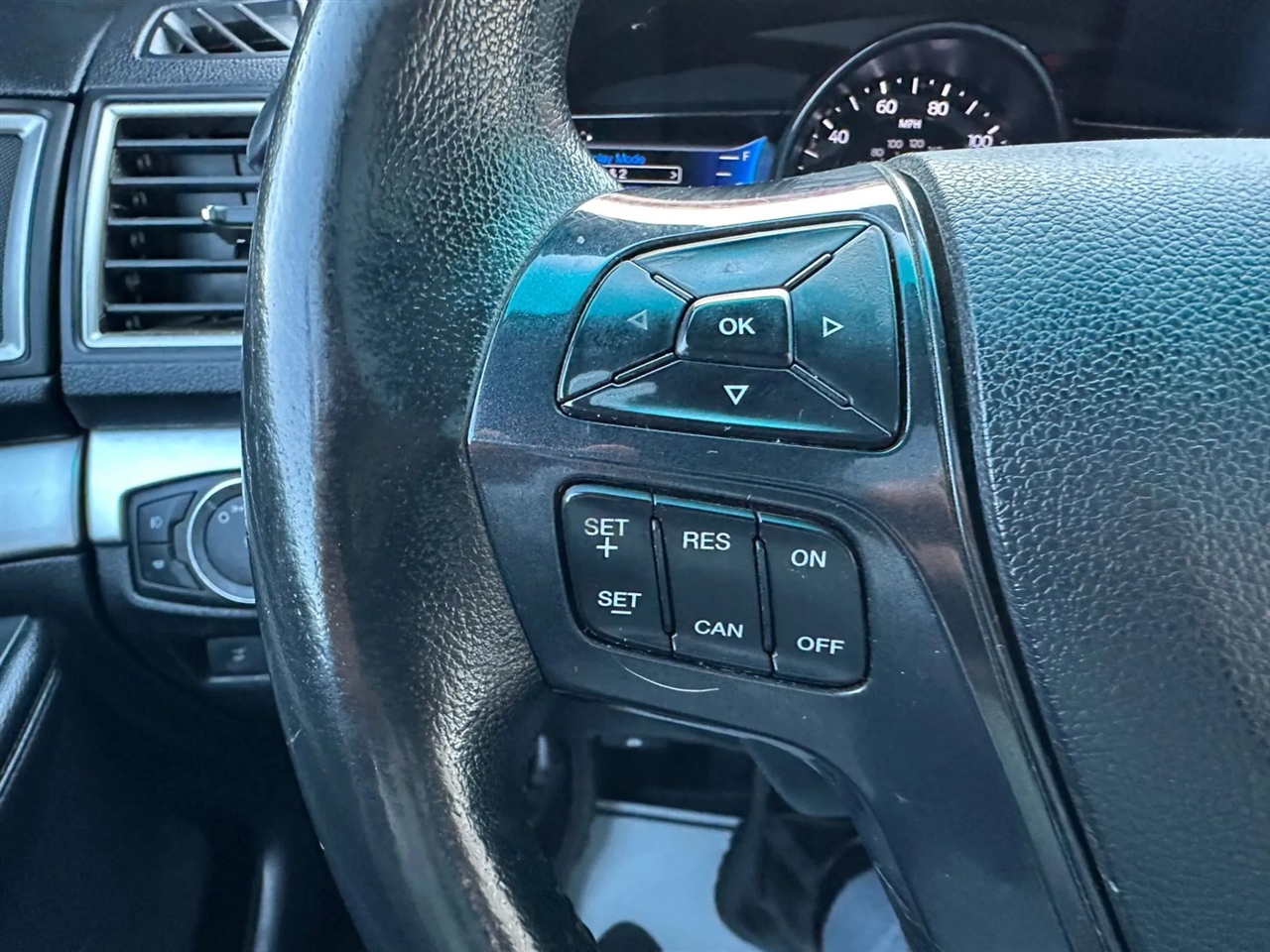 Ford Explorer XLT 4WD 2016 Ford Explorer XLT 4WD 2016