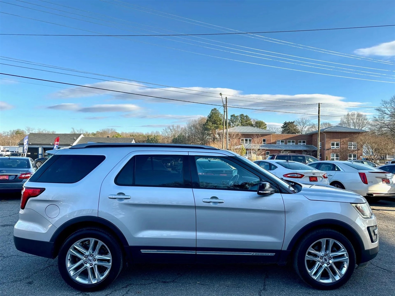 Ford Explorer XLT 4WD 2016 Ford Explorer XLT 4WD 2016