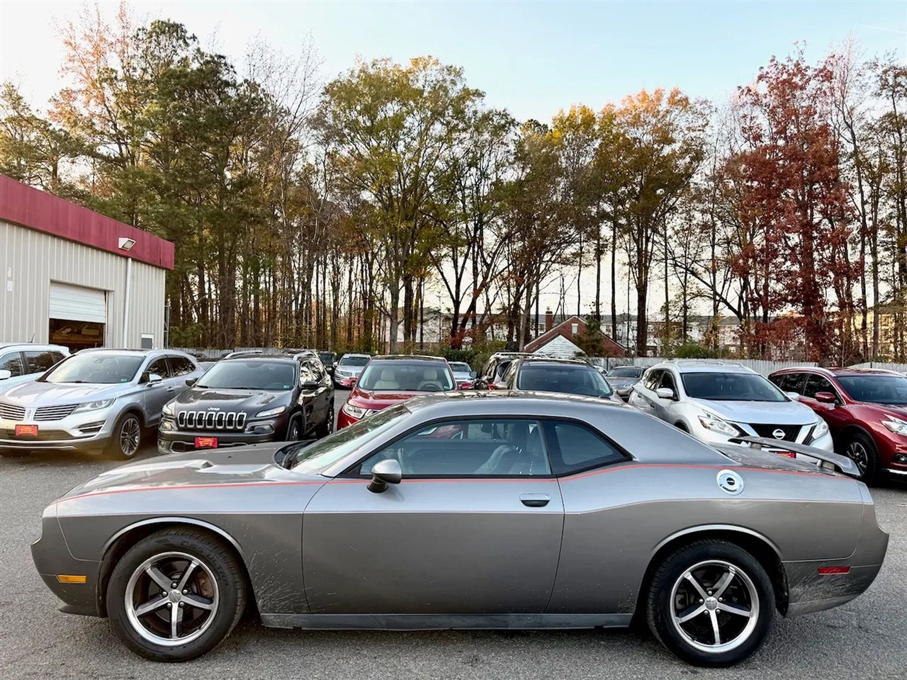 Dodge Challenger SE 2011