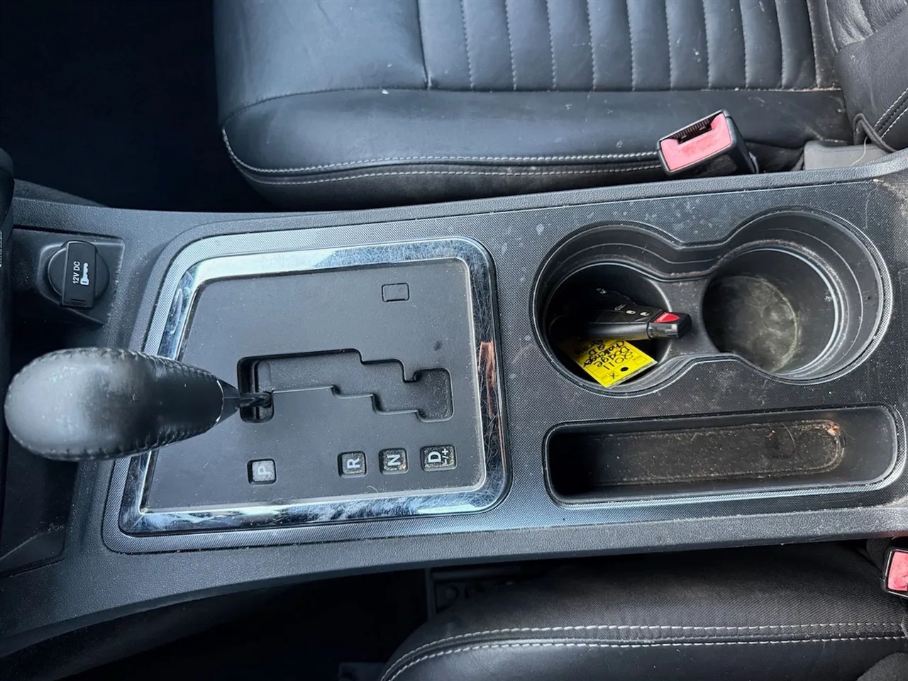 Dodge Challenger SE 2011