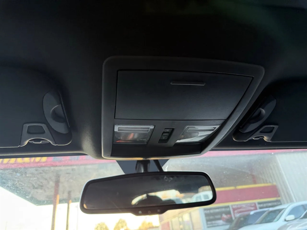 Dodge Challenger SE 2011