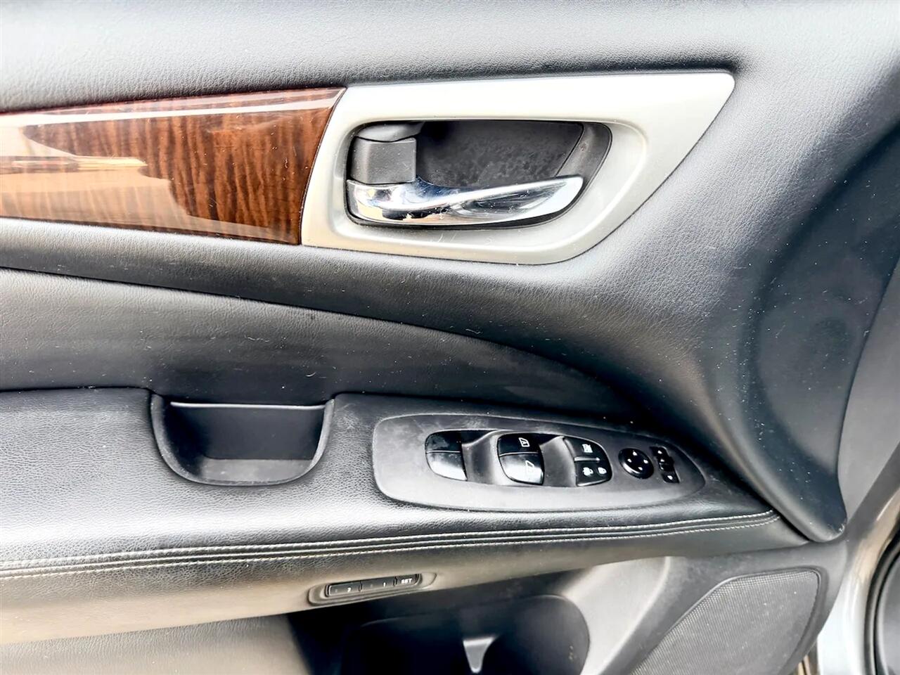 Nissan Pathfinder SL 4WD 2015