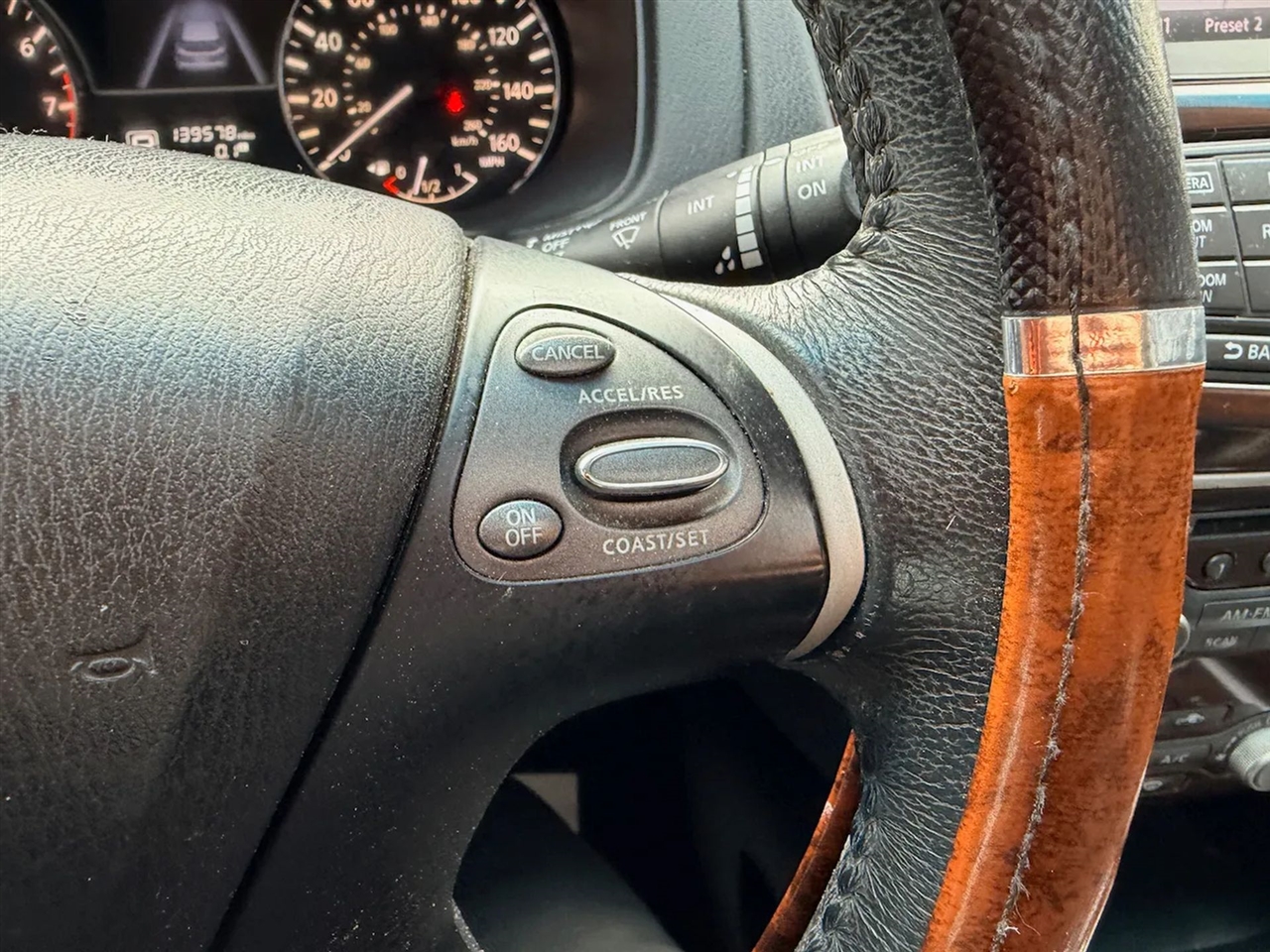 Nissan Pathfinder SL 4WD 2015