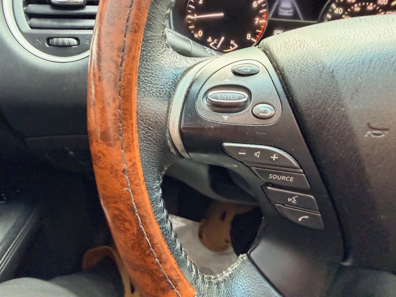 Nissan Pathfinder SL 4WD 2015