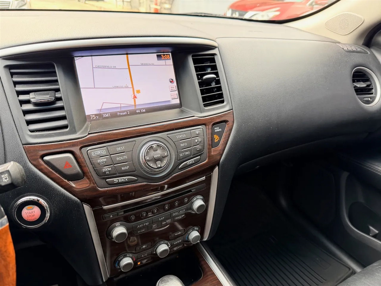 Nissan Pathfinder SL 4WD 2015