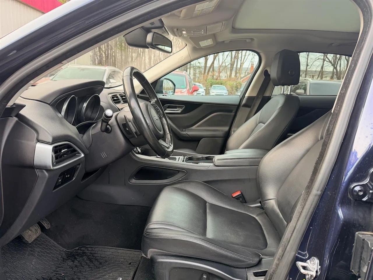 Jaguar F-Pace 35t Premium 2017