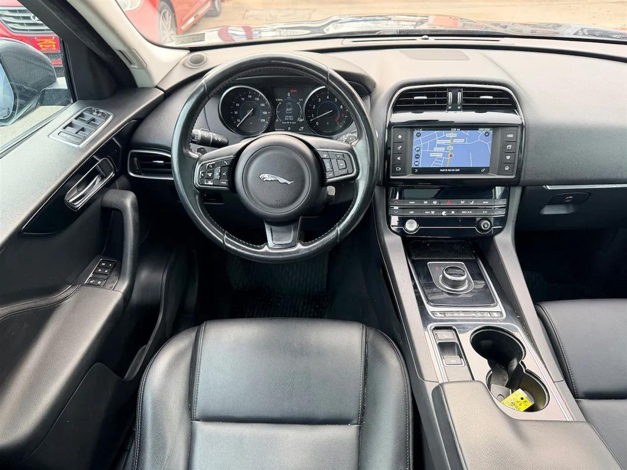 Jaguar F-Pace 35t Premium 2017