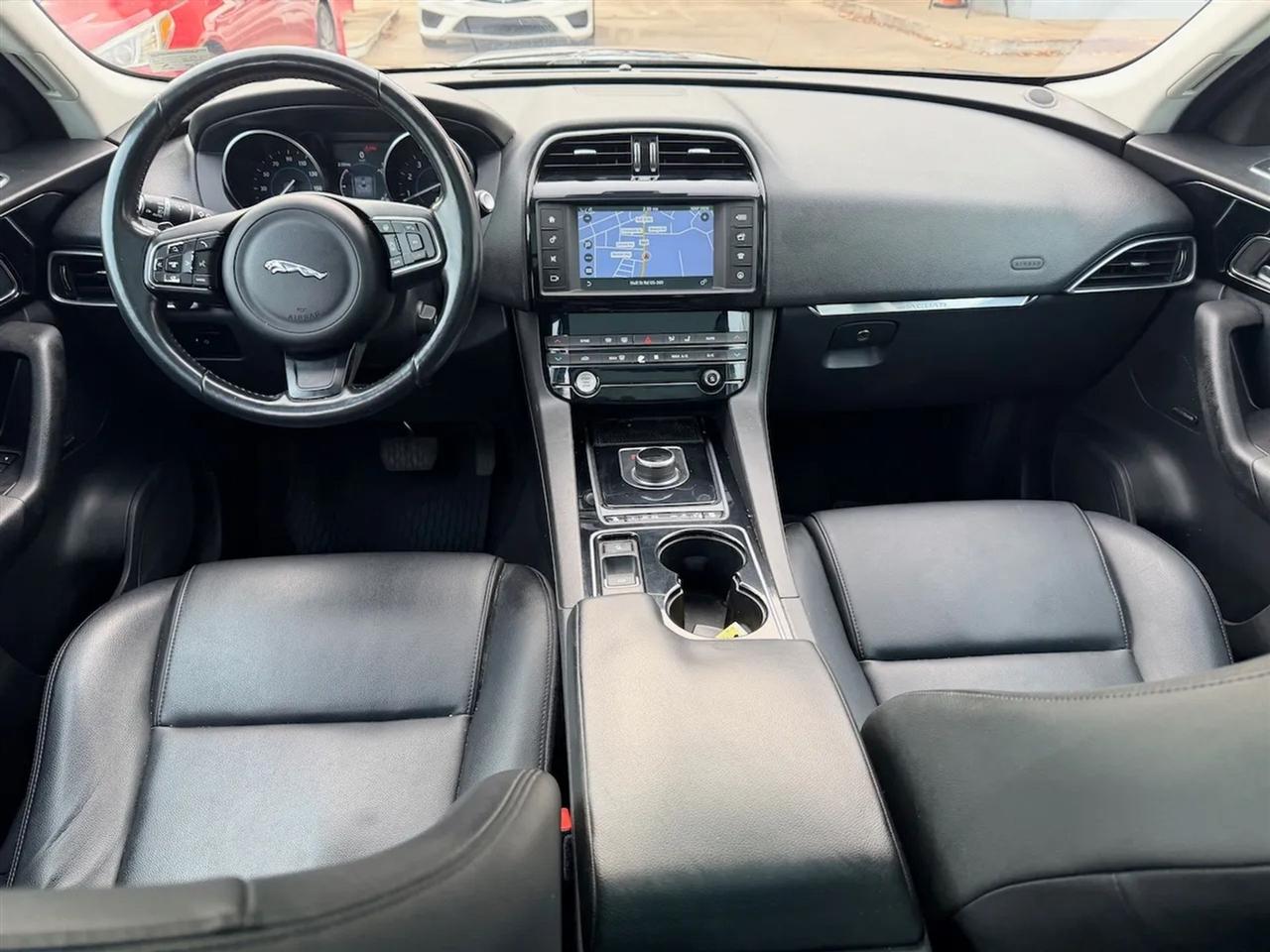 Jaguar F-Pace 35t Premium 2017