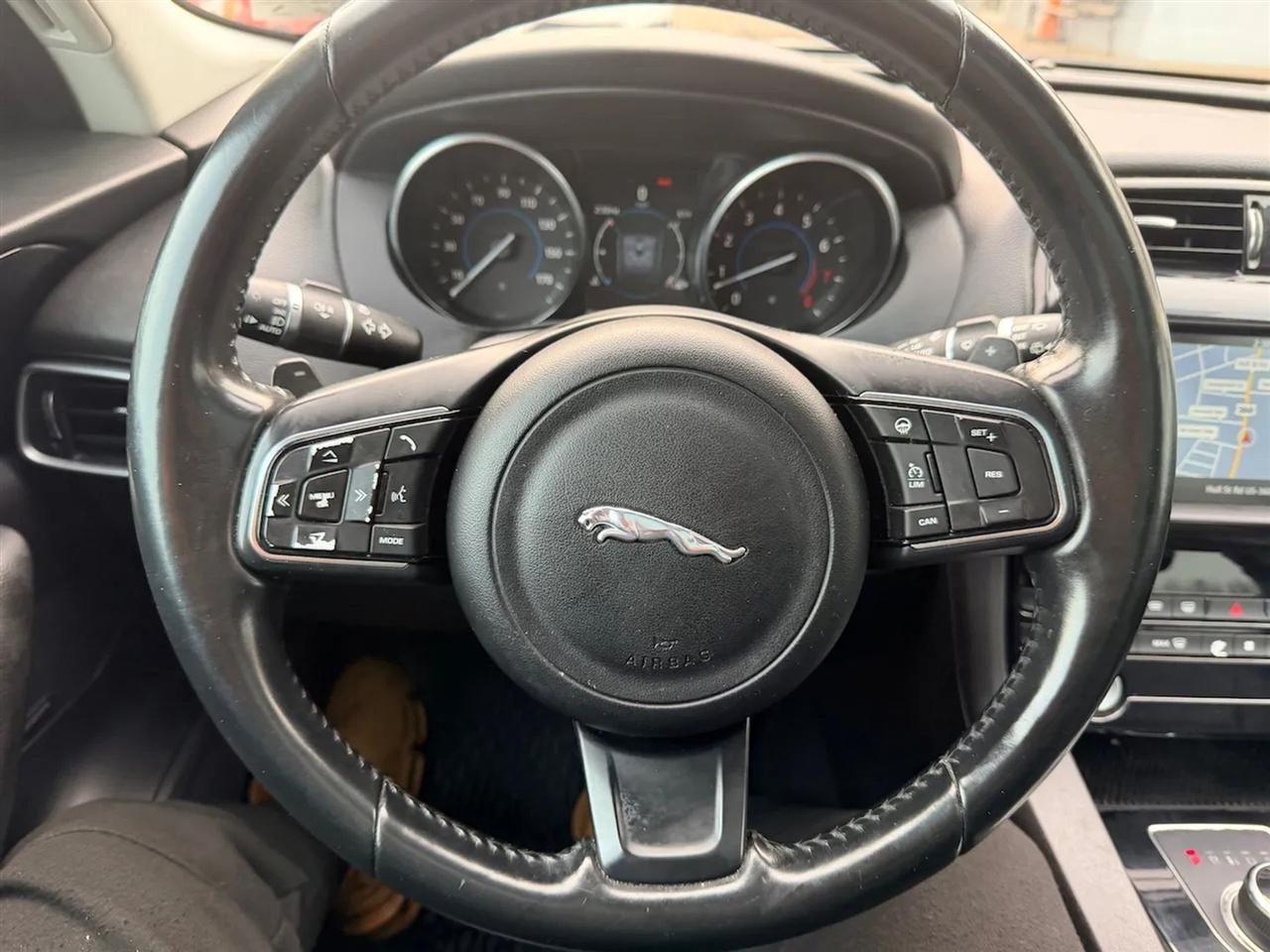 Jaguar F-Pace 35t Premium 2017