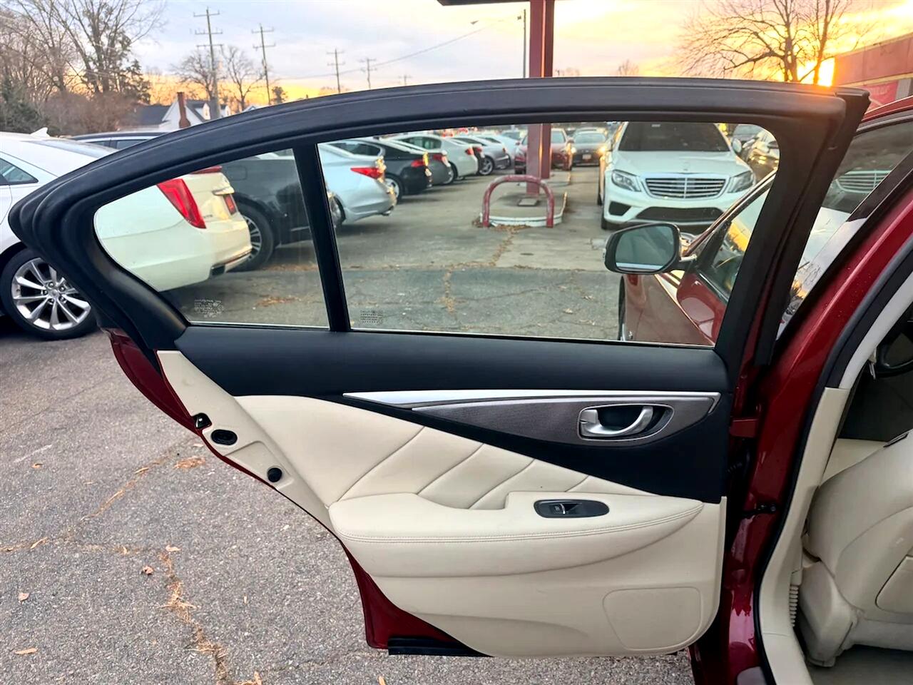 Infiniti Q50 Premium AWD 2015