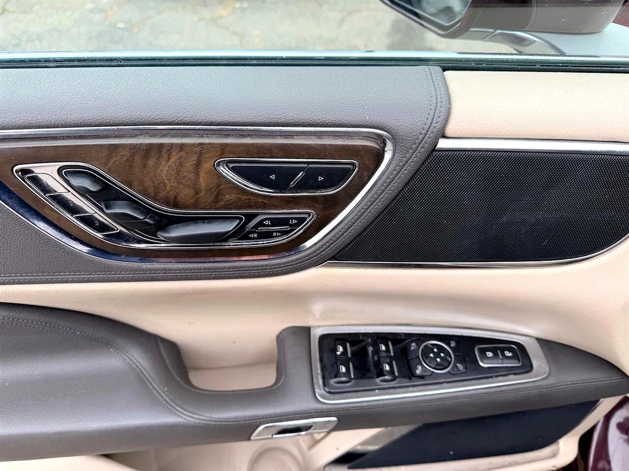 Lincoln Continental Reserve AWD 2017