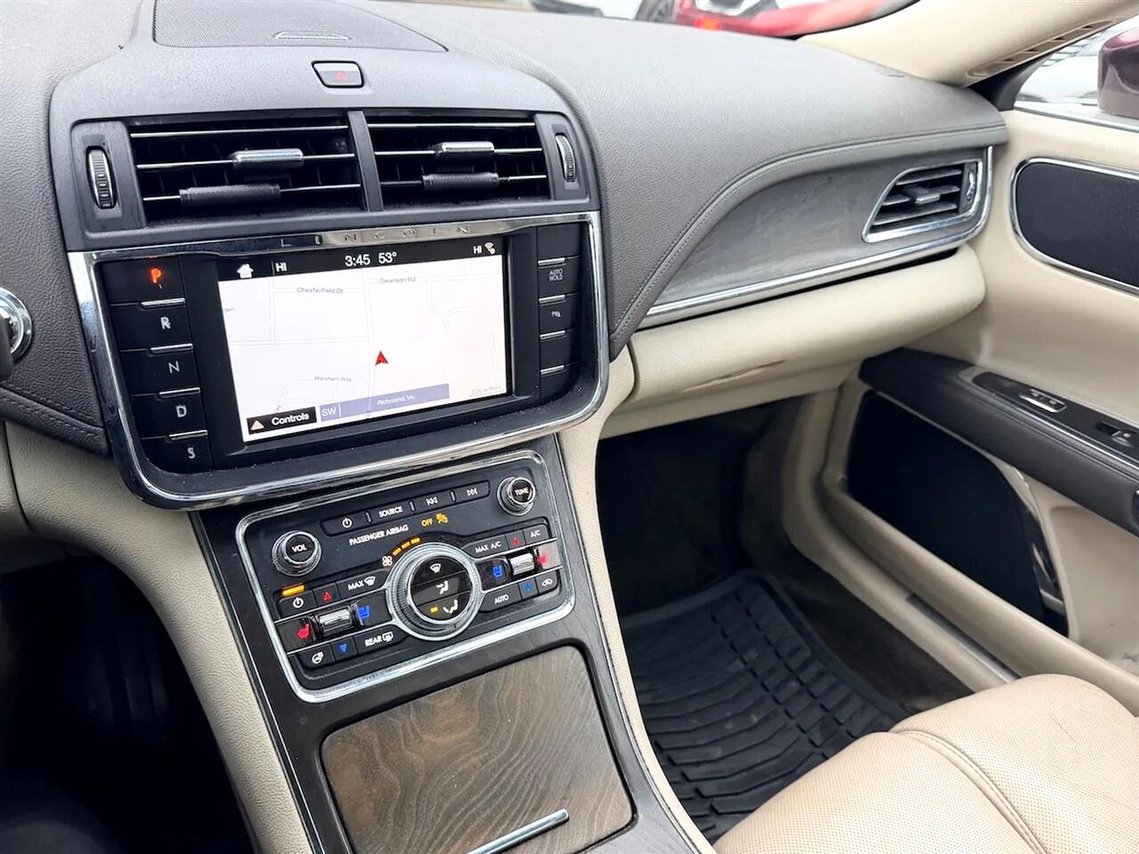 Lincoln Continental Reserve AWD 2017