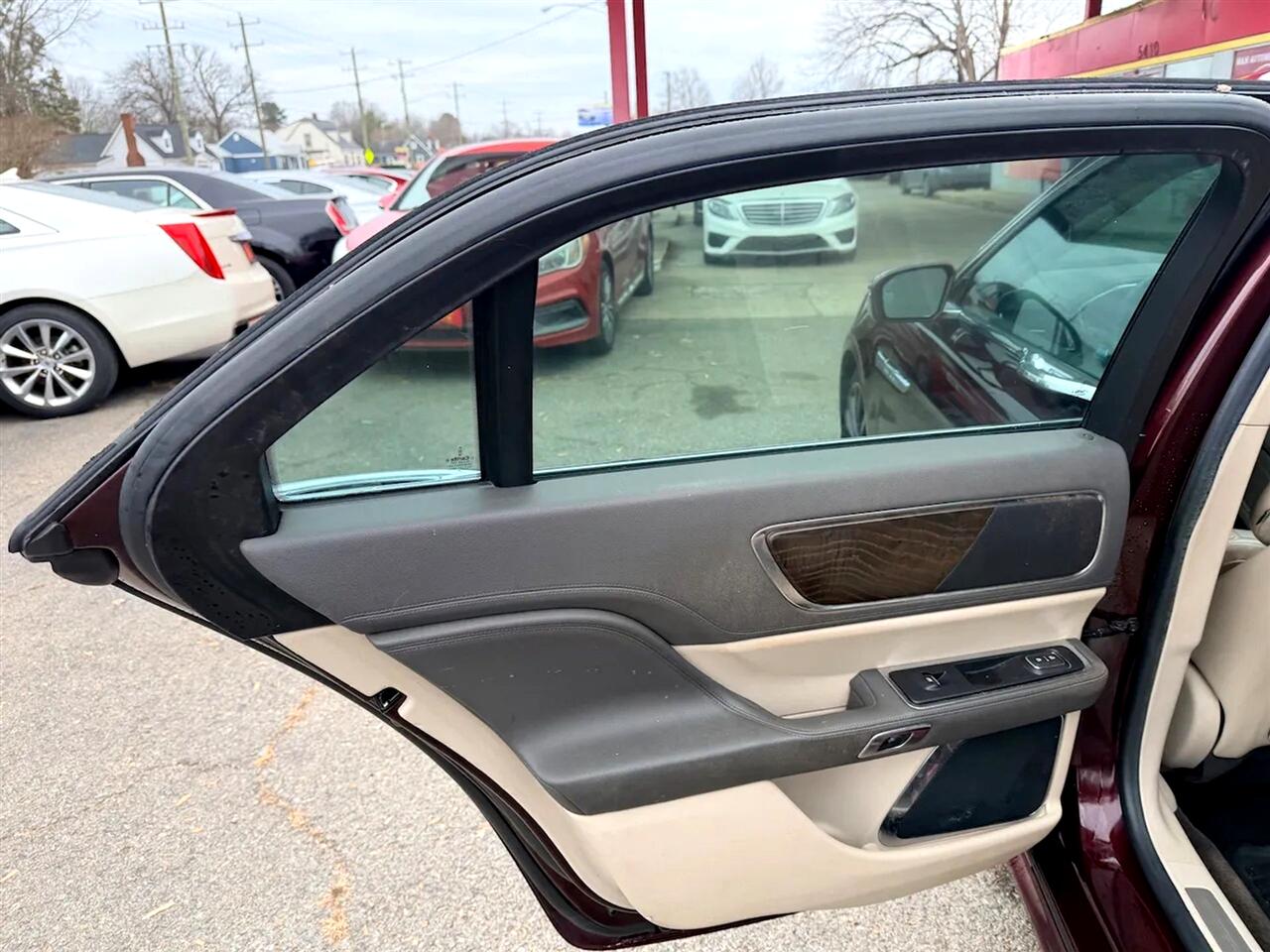 Lincoln Continental Reserve AWD 2017