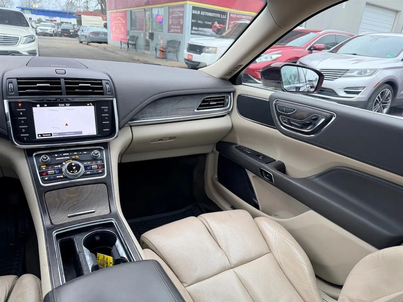 Lincoln Continental Reserve AWD 2017