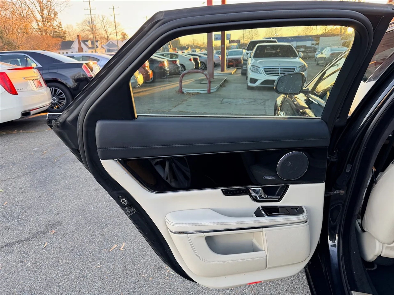 Jaguar XJ-Series XJ AWD 2013