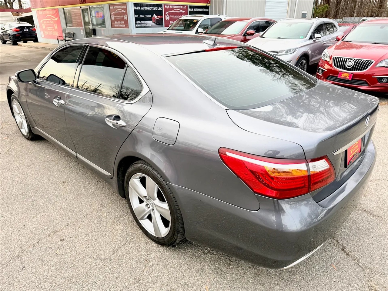 Lexus LS 460 Luxury Sedan 2012