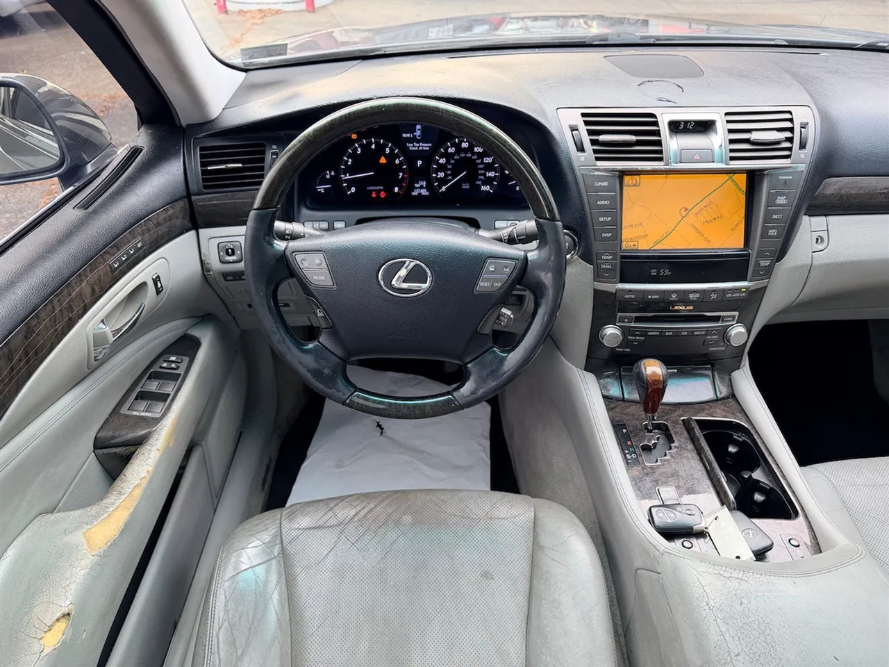 Lexus LS 460 Luxury Sedan 2012