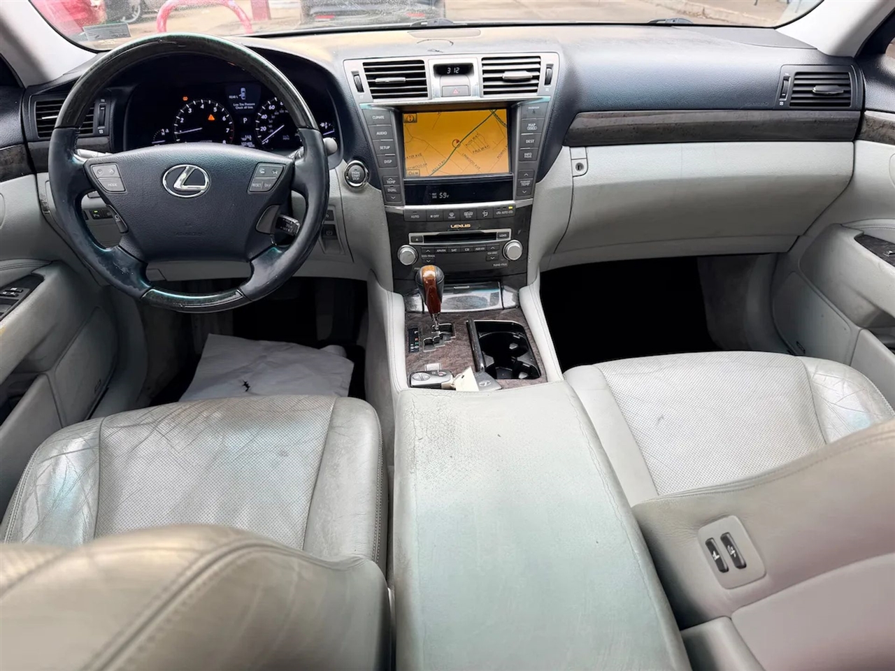 Lexus LS 460 Luxury Sedan 2012