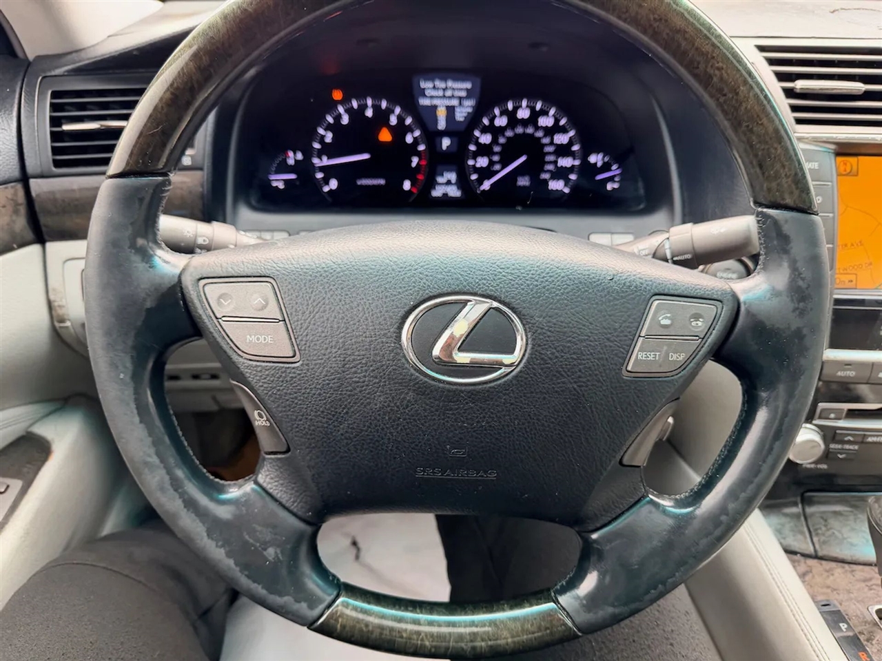 Lexus LS 460 Luxury Sedan 2012