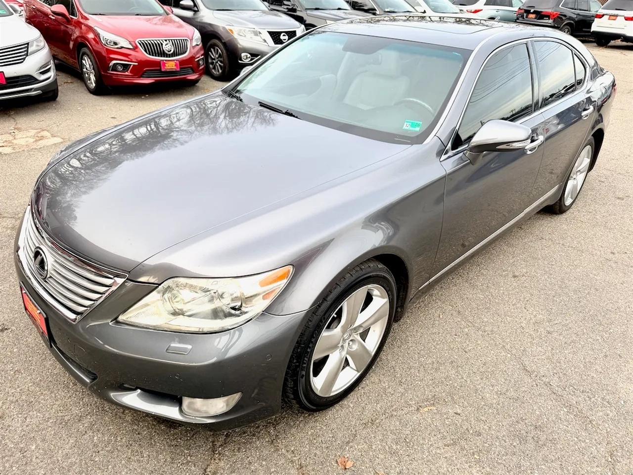 Lexus LS 460 Luxury Sedan 2012