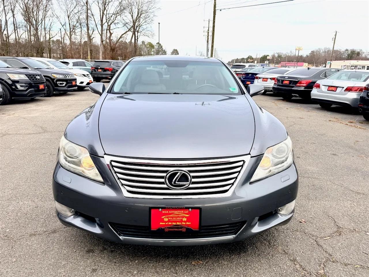 Lexus LS 460 Luxury Sedan 2012