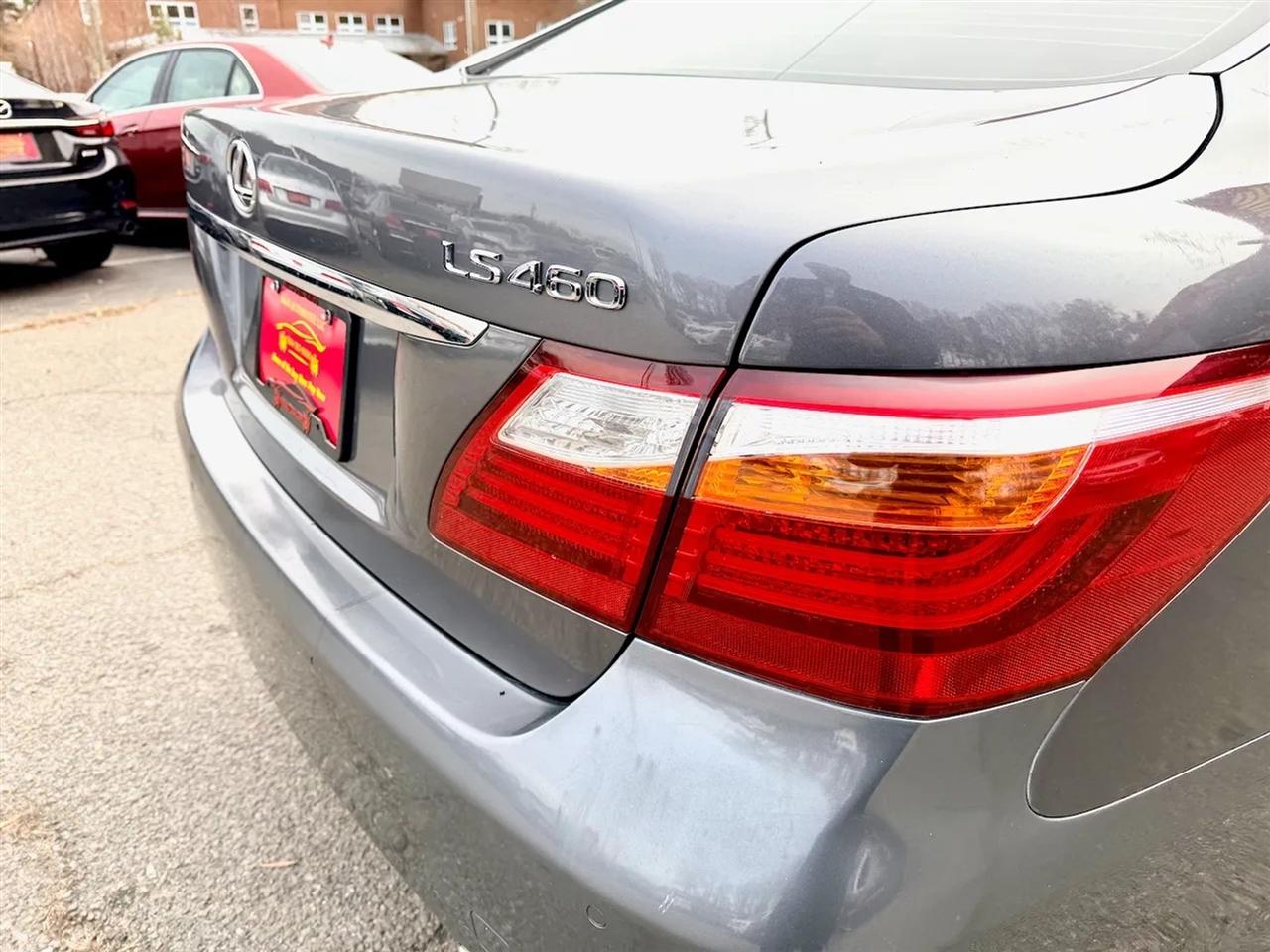 Lexus LS 460 Luxury Sedan 2012