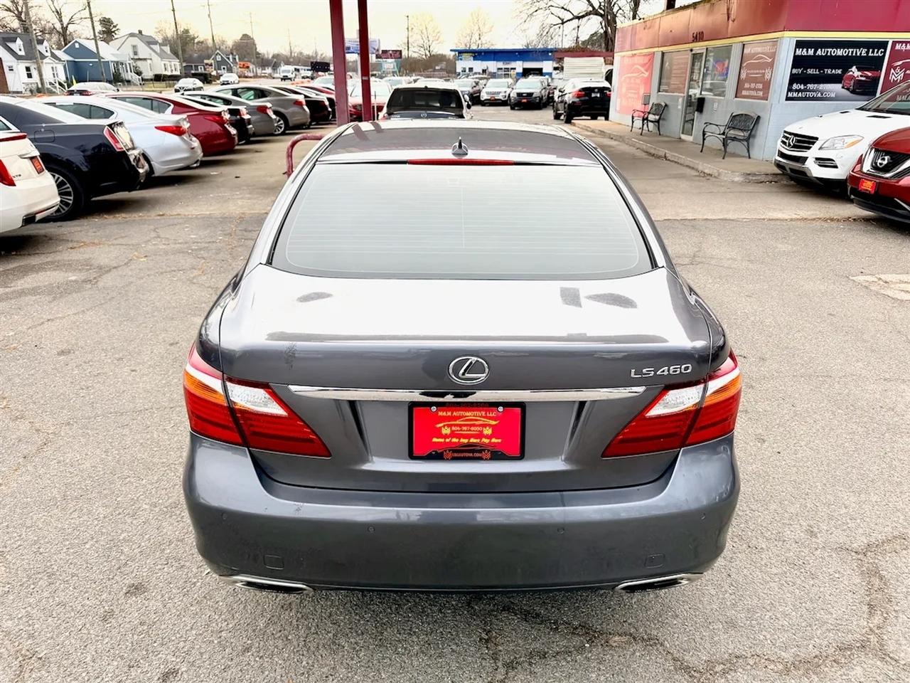 Lexus LS 460 Luxury Sedan 2012