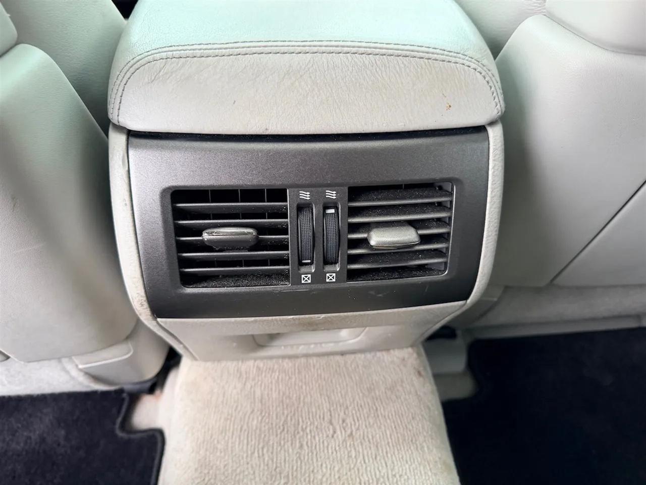 Lexus LS 460 Luxury Sedan 2012