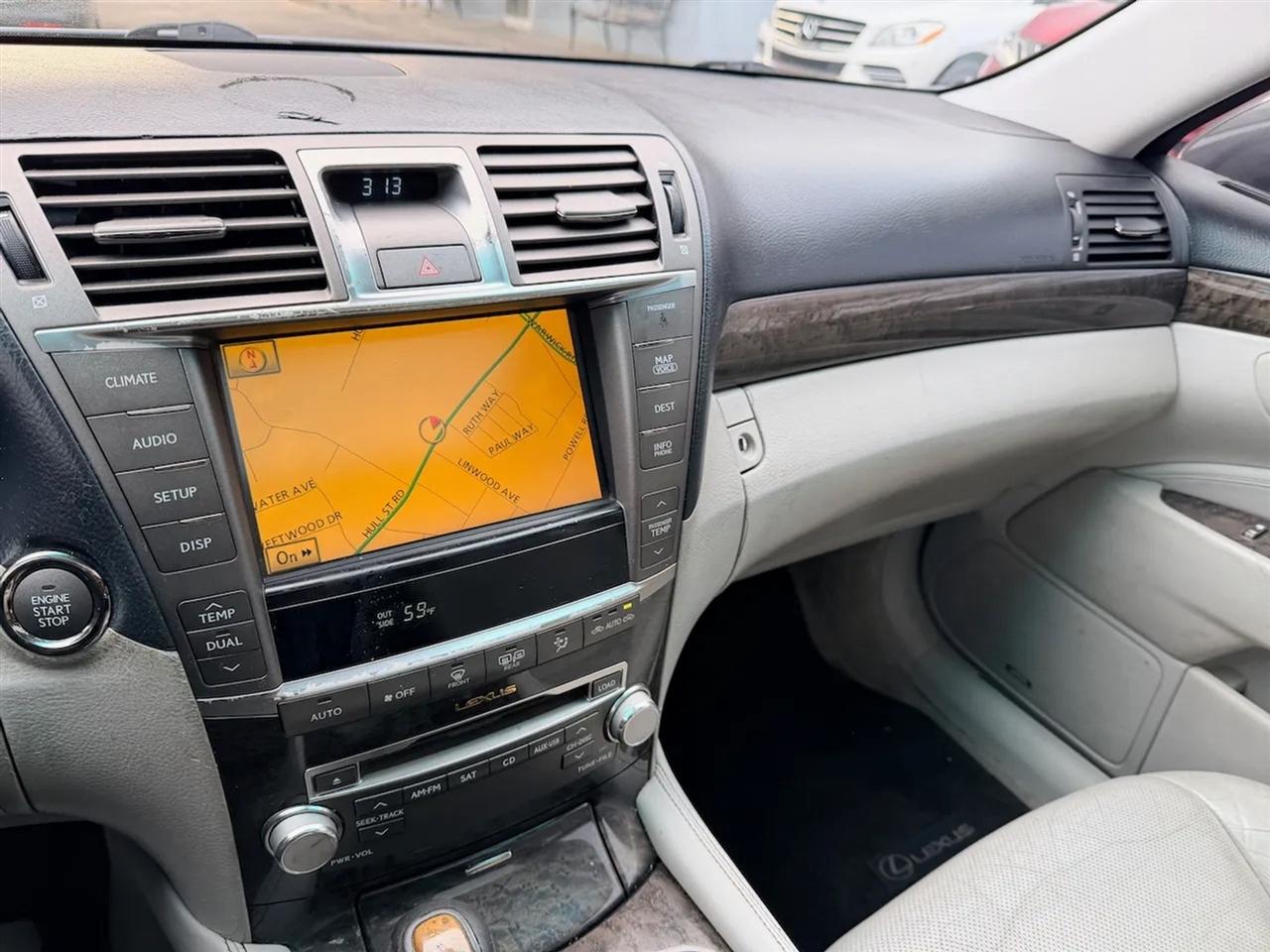 Lexus LS 460 Luxury Sedan 2012