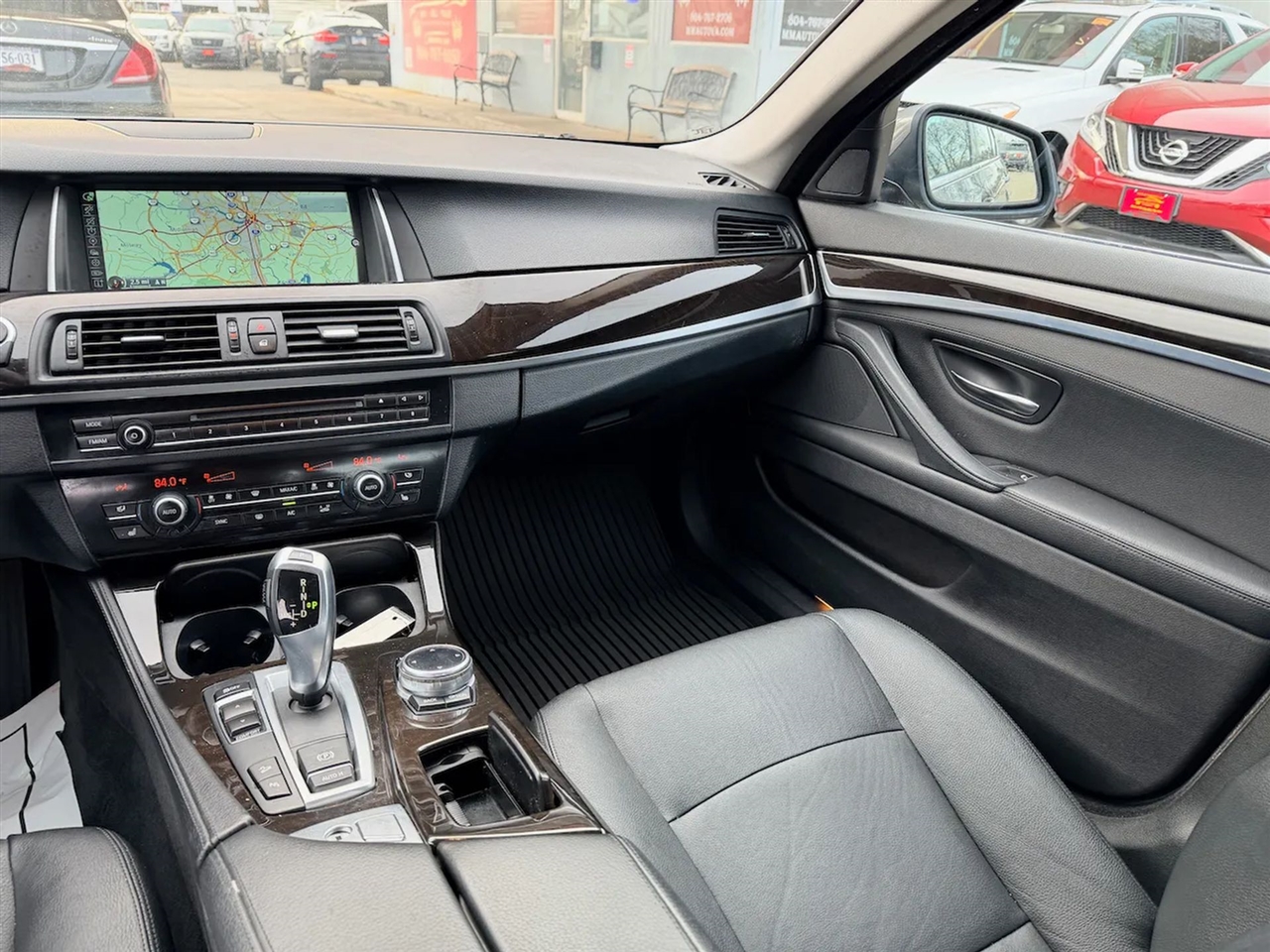 BMW 5-Series 528i xDrive 2014
