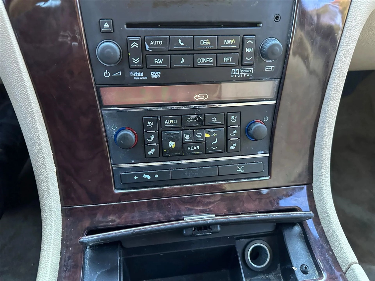 Cadillac Escalade 2WD Premium 2012