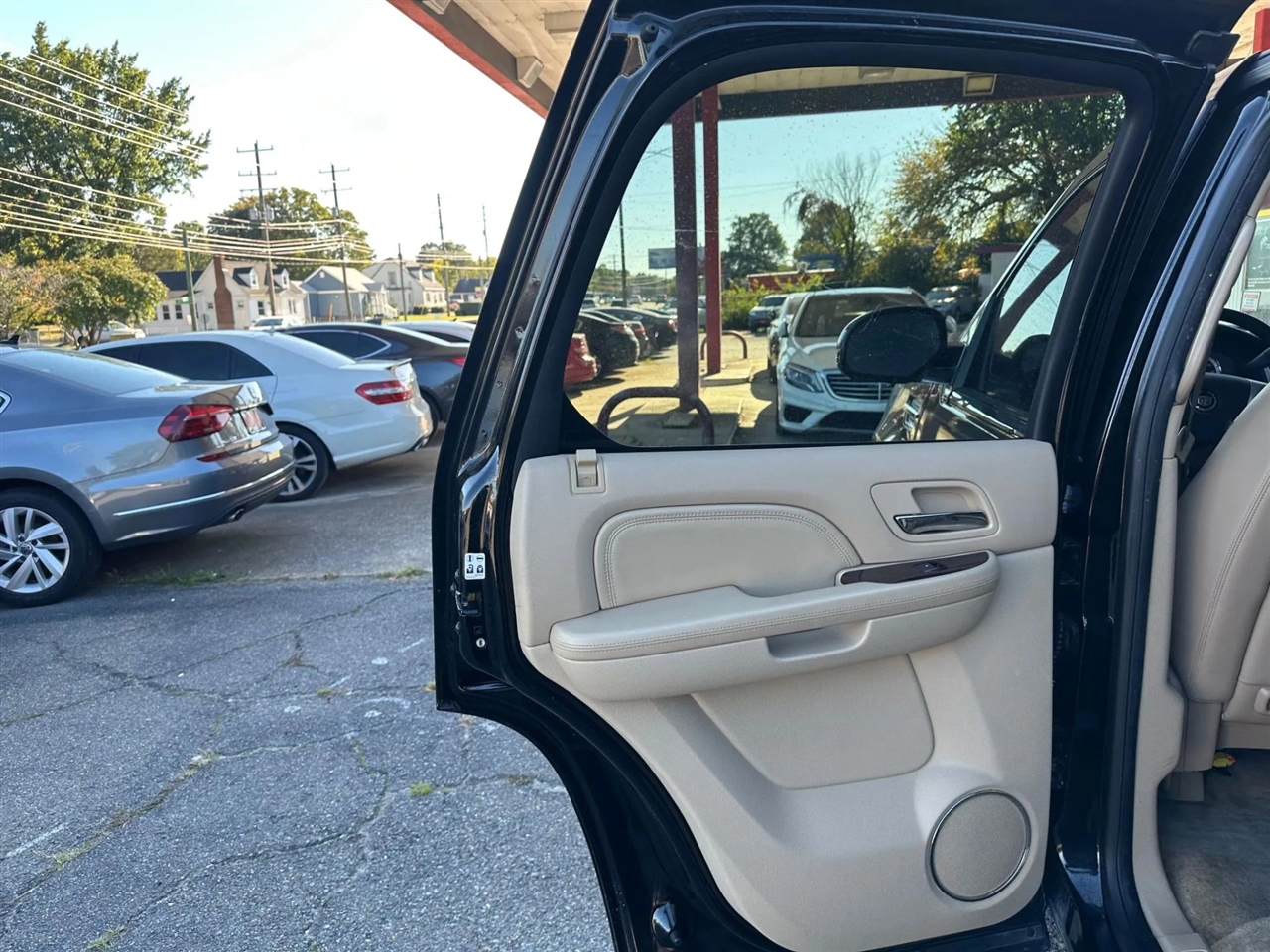 Cadillac Escalade 2WD Premium 2012