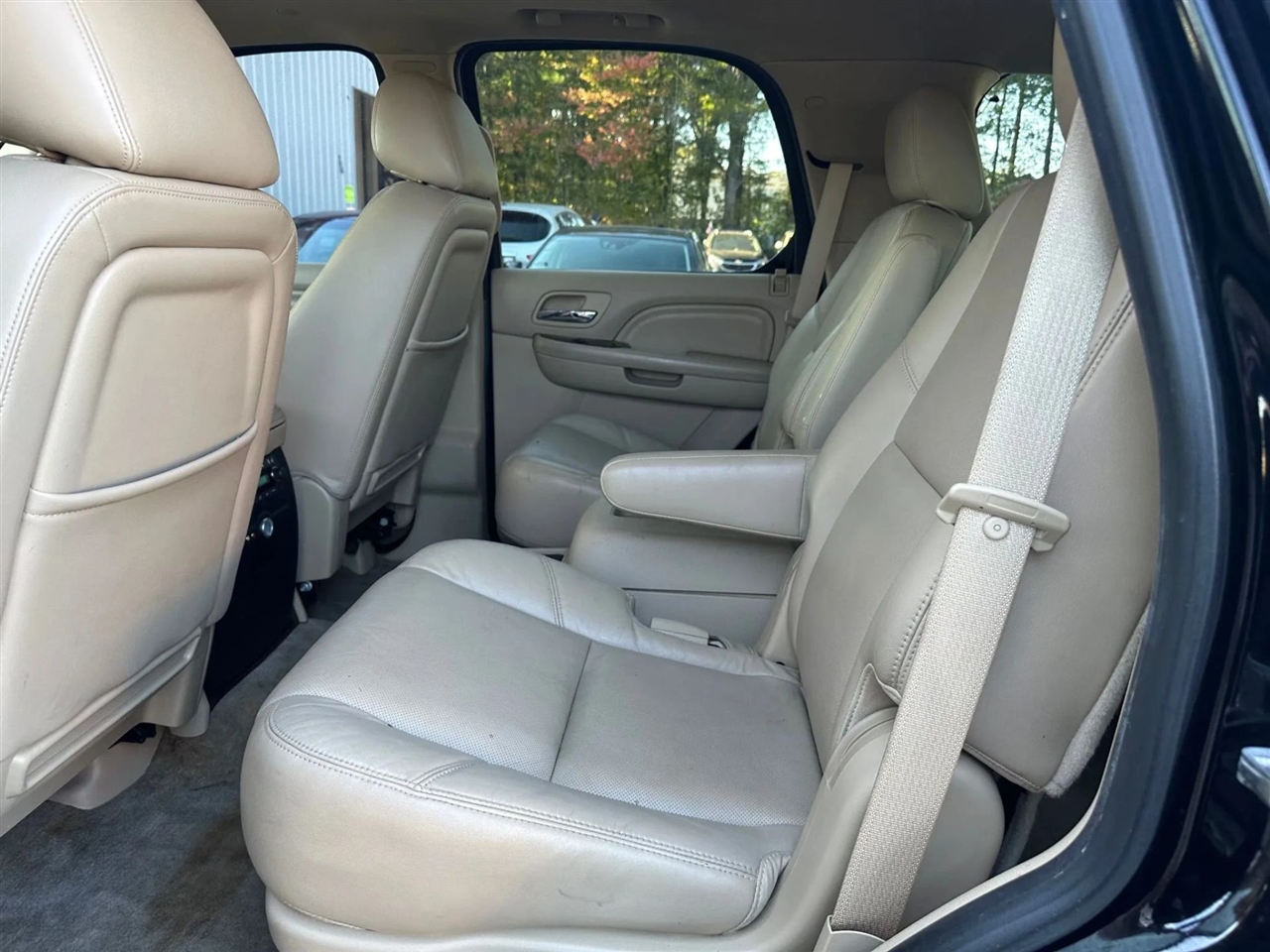 Cadillac Escalade 2WD Premium 2012