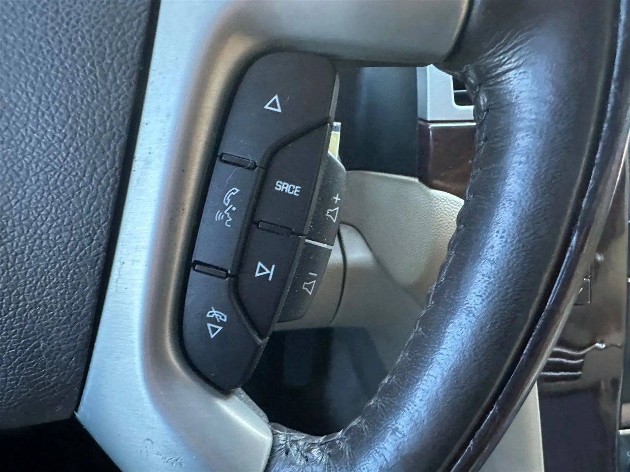 Cadillac Escalade 2WD Premium 2012