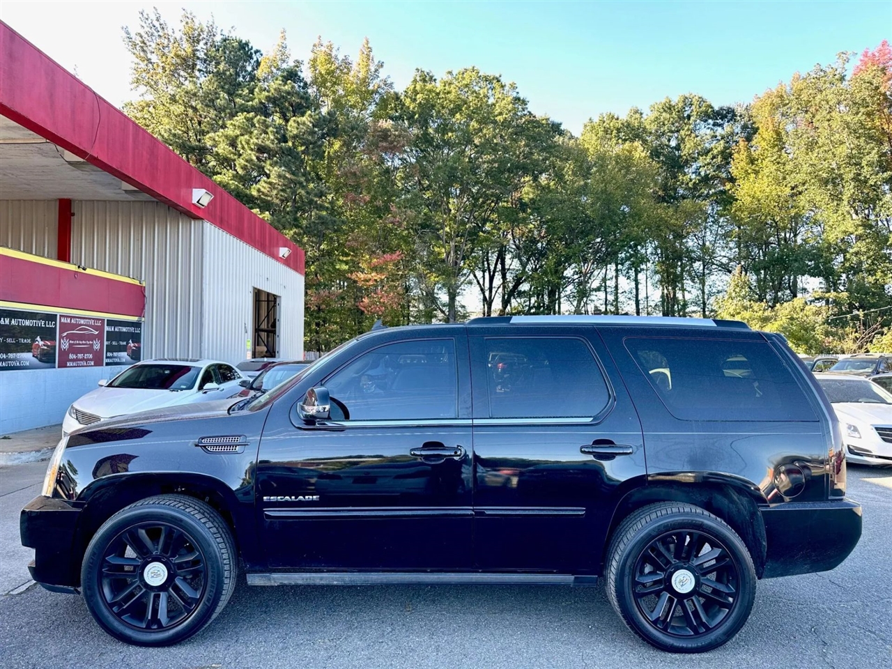 Cadillac Escalade 2WD Premium 2012