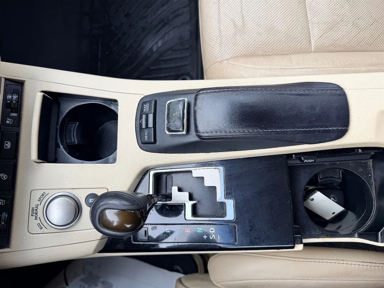 Lexus ES 350 Sedan 2014