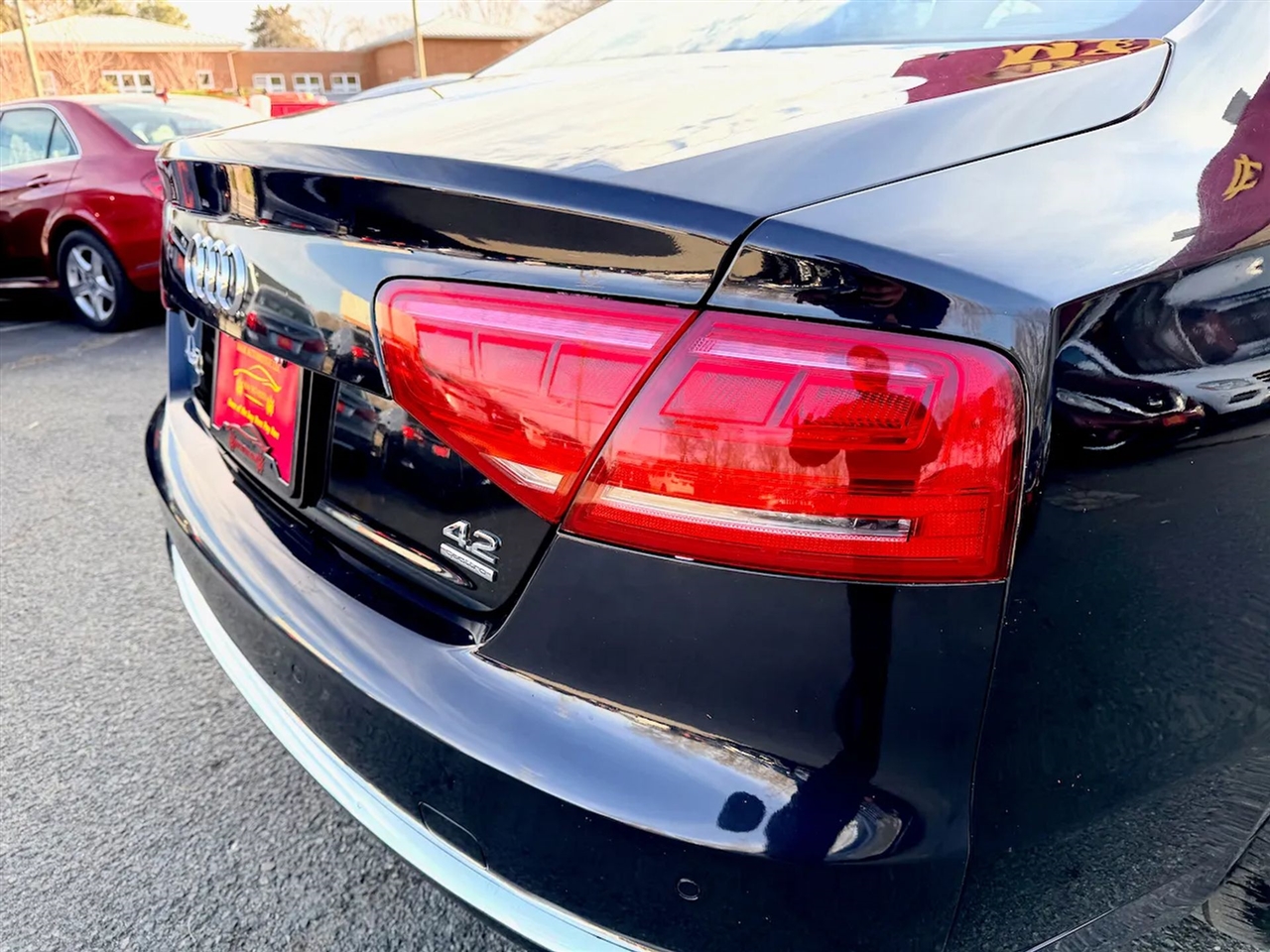 Audi A8 4.2L quattro 2012