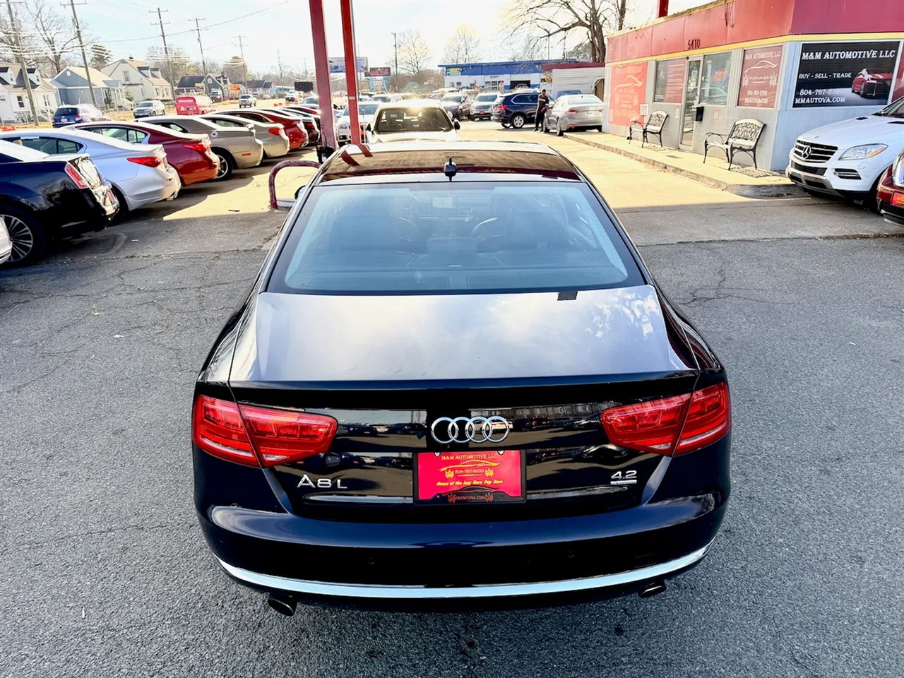 Audi A8 4.2L quattro 2012