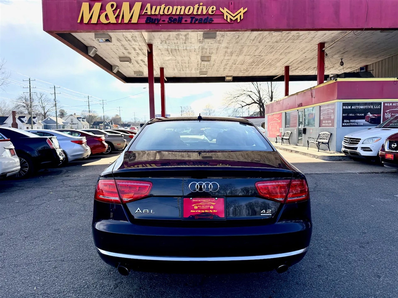 Audi A8 4.2L quattro 2012