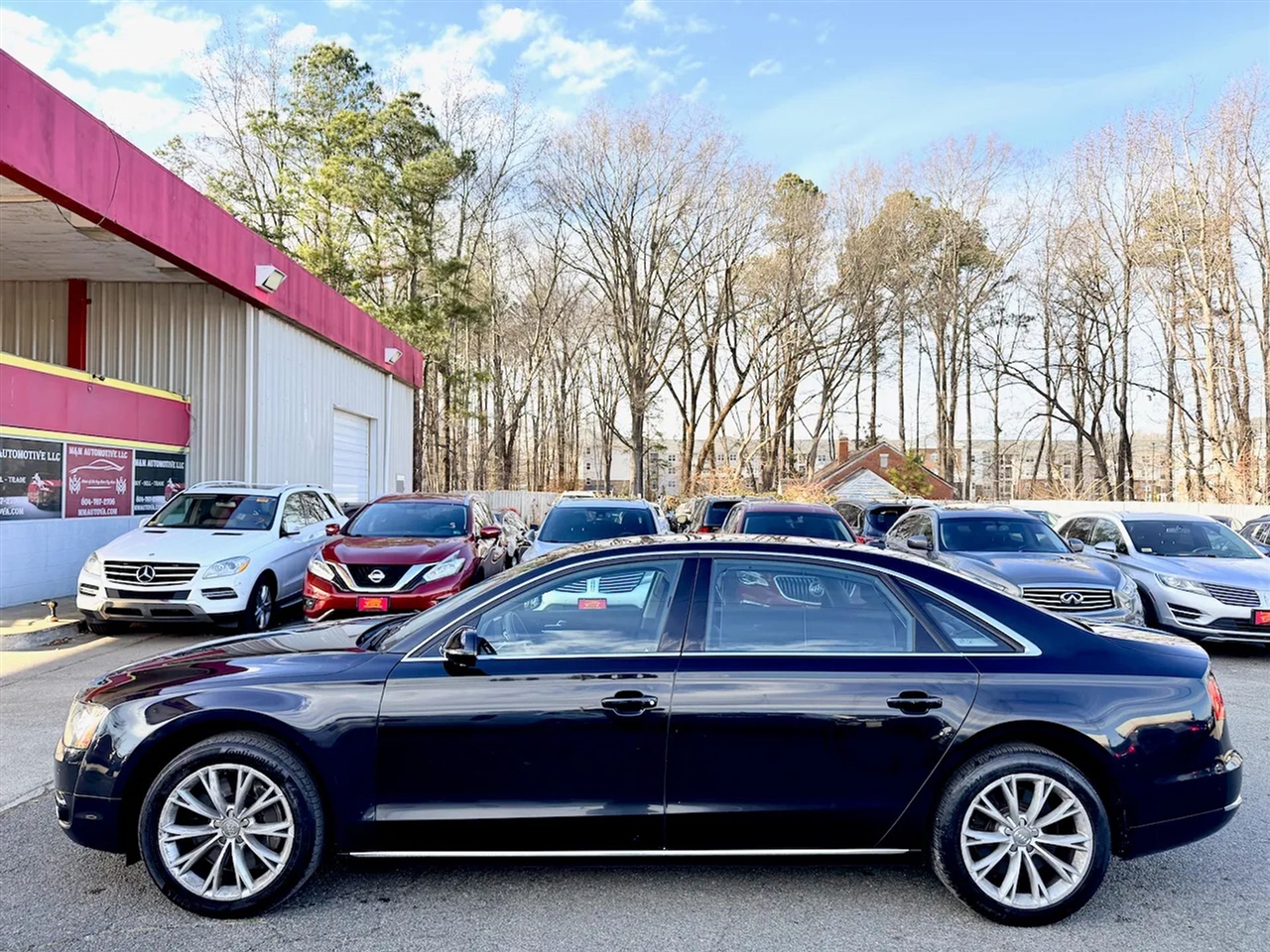 Audi A8 4.2L quattro 2012