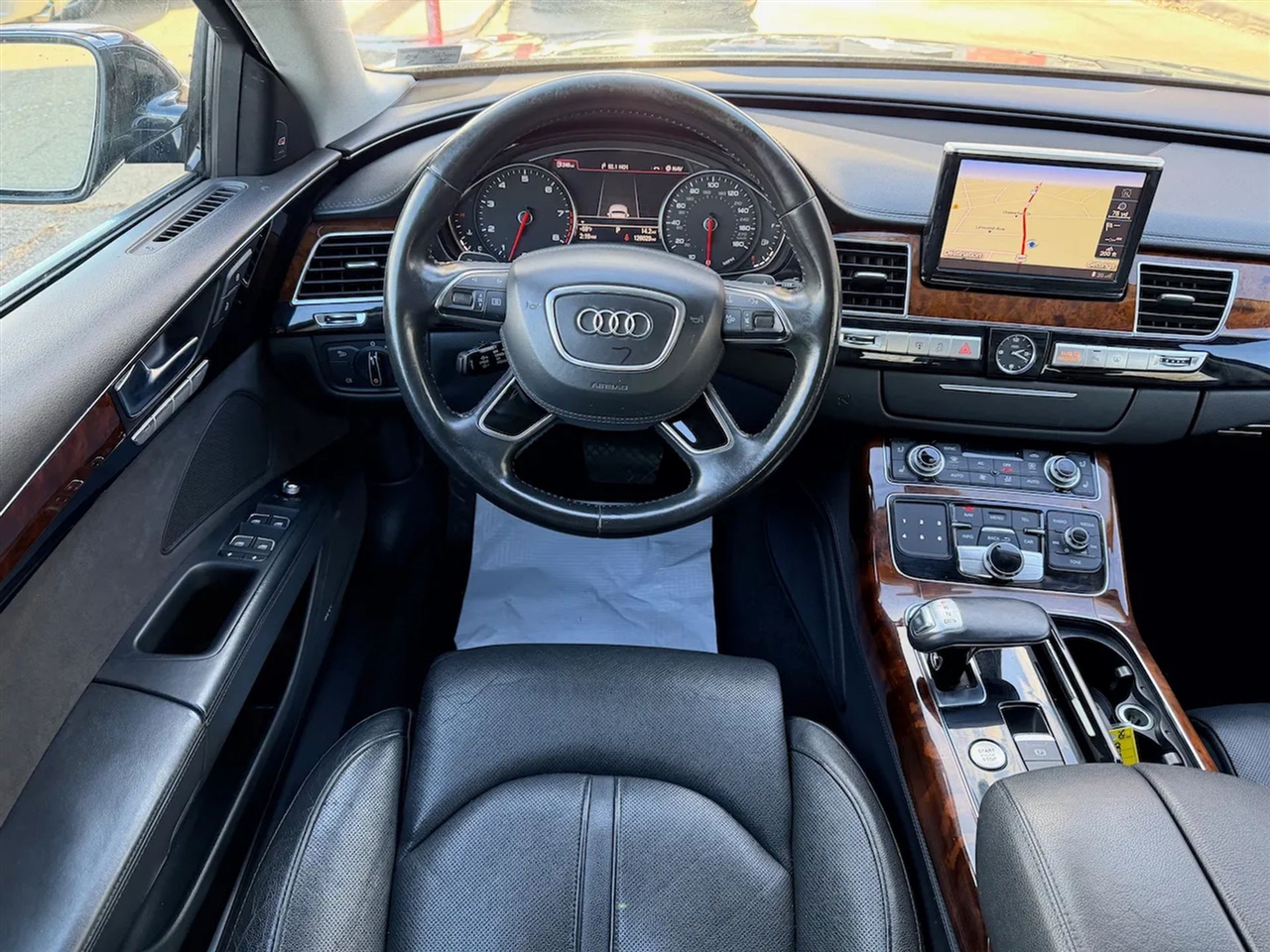 Audi A8 4.2L quattro 2012