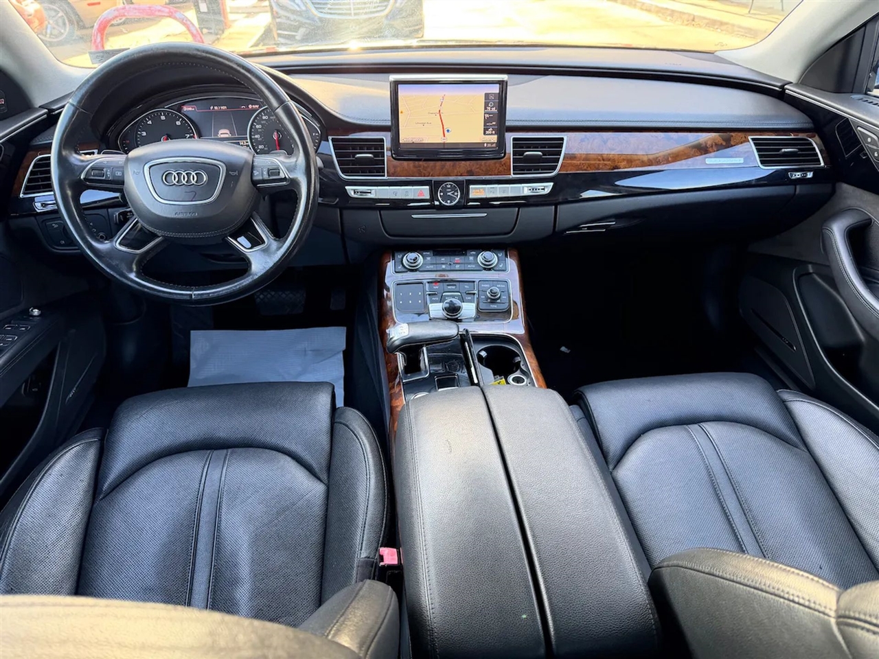Audi A8 4.2L quattro 2012