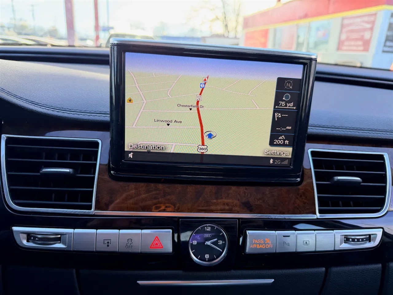 Audi A8 4.2L quattro 2012