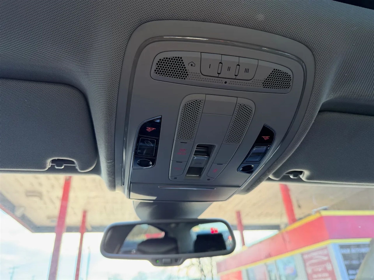 Audi A8 4.2L quattro 2012