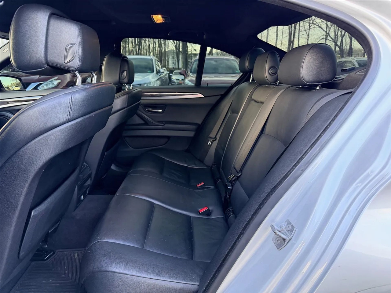 BMW 5-Series 535i xDrive 2013