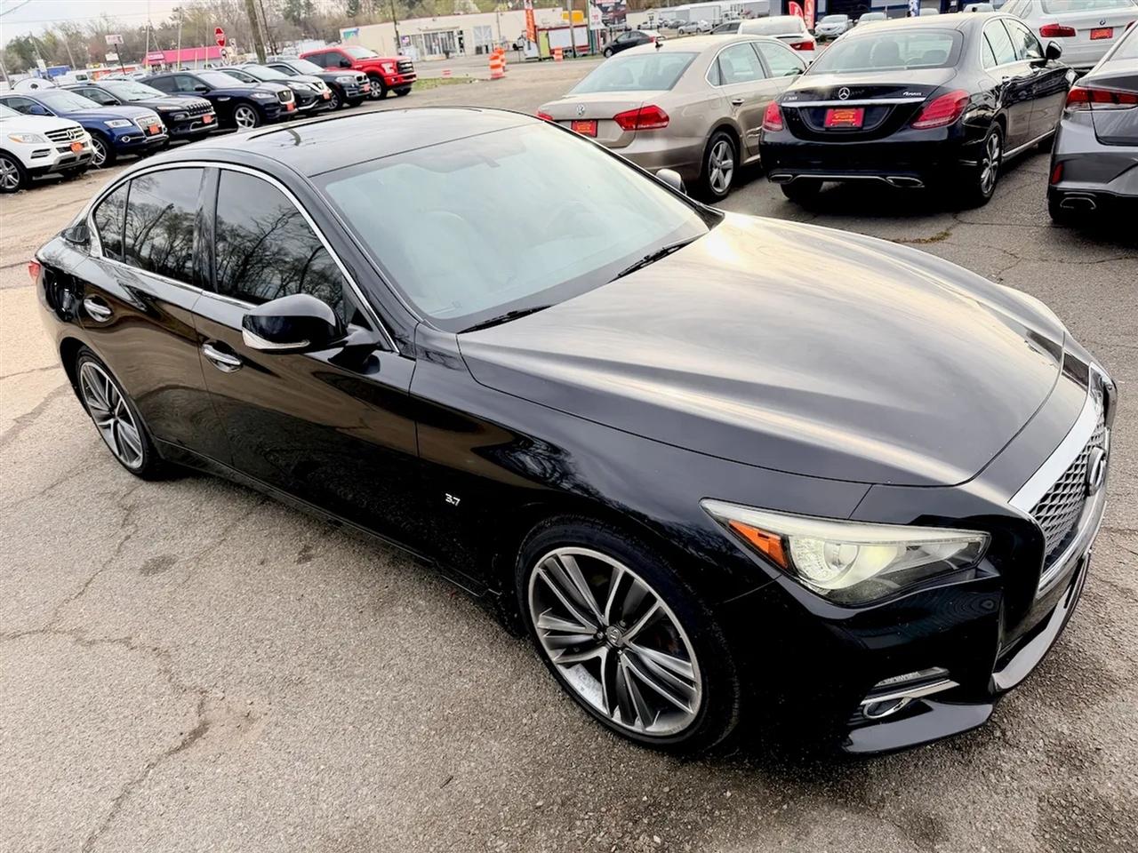 Infiniti Q50 Premium AWD 2015
