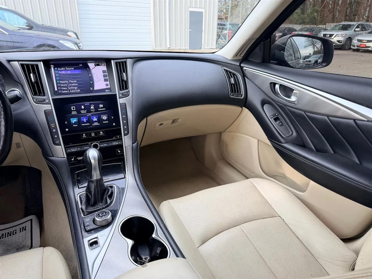 Infiniti Q50 Premium AWD 2015